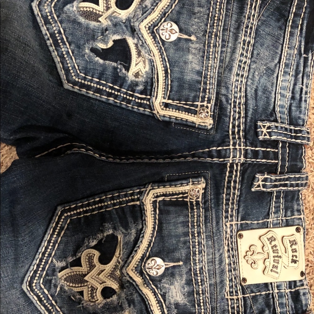 Rock revival men’s 33